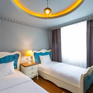 Real King Hotel